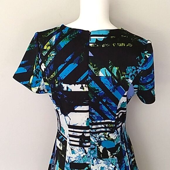 Beautiful Bold Blue/Black Fit & Flare Dress. - Picture 7 of 11